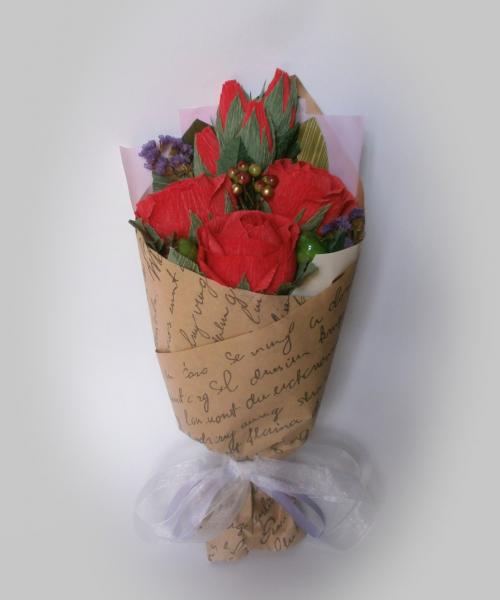 Солодкий міні-букет з червоних троянд