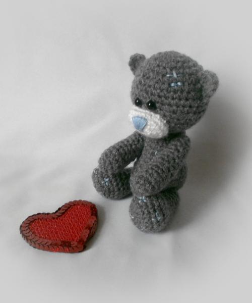Ведмедик Тедді - в'язана іграшка гачком на замовлення